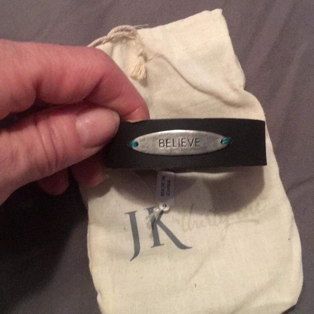 Thirtyone Jane ID bracelet New in packaging